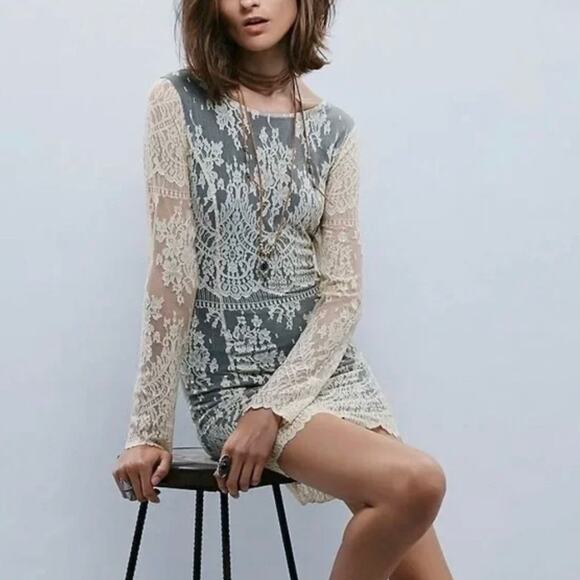 NWOT Free People Lace Boho Mini Dress - Tan and Black - Vintage Inspired - M - Picture 2 of 8